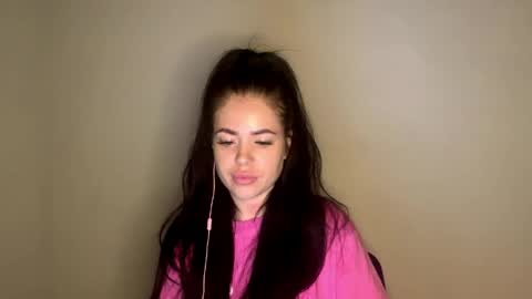 Nicole online show from April 2026 08:48:02 PM