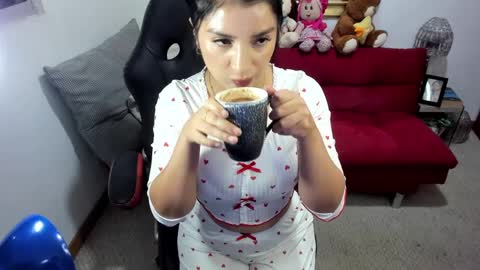 Nicolettcolin  online show from February 2025 12:40:02 AM