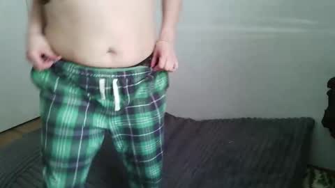 nicoliobby online show from February 2026 11:32:01 PM