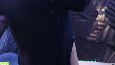 Snapshot of nicollbashel chatting on March 2025 01:10:02 PM Nicoll Independent model online show from March 2025 01:10:02 PM