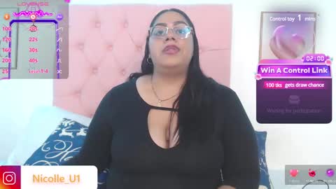 Snapshot of nicolle1u chatting on January 2025 04:23:01 AM Nicolle u online show from January 2025 04:23:01 AM