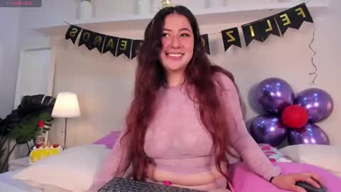 nicolle_evanss_ online show from July 2026 04:04:02 AM