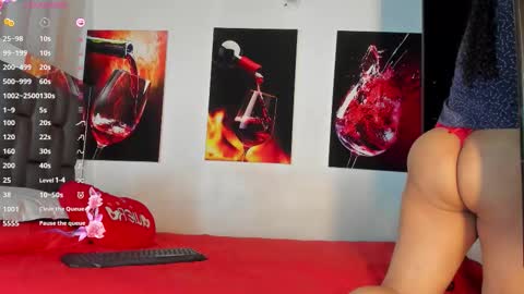 Snapshot of nicolle_hanks1 chatting on October 2025 02:19:02 AM nicolle_hanks1 online show from October 2025 02:19:02 AM