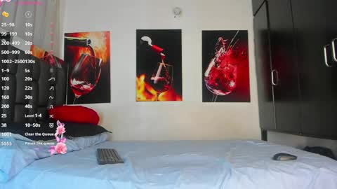 nicolle_hanks1 online show from May 2026 02:07:02 AM