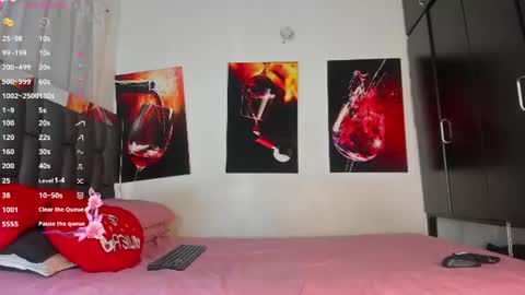 nicolle_hanks1 online show from June 2026 02:09:02 AM