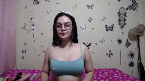 nicolle_sky online show from June 2026 08:15:02 AM