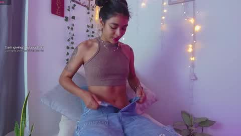 Nicolle online show from May 2026 12:12:02 PM