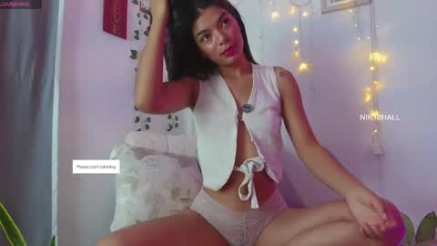 Nicolle online show from May 2026 12:03:02 PM