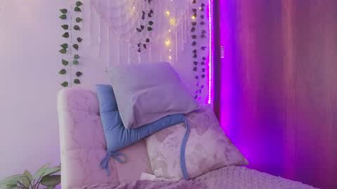 Nicolle online show from July 2026 02:13:01 PM