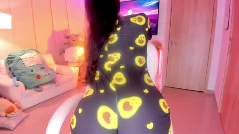 Nicolle  Go to Visit   online show from February 2025 01:33:01 PM