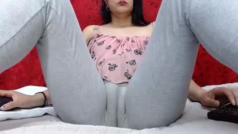 NICOLLE online show from September 2025 09:37:02 PM