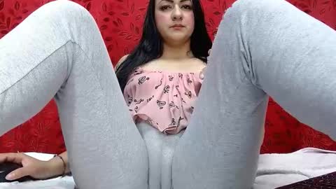 NICOLLE online show from December 2025 09:33:01 PM