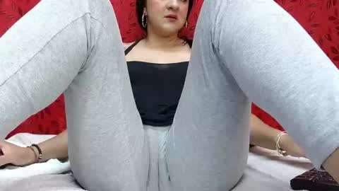 NICOLLE online show from June 2026 09:15:01 PM