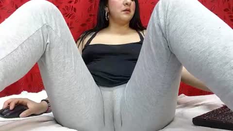 NICOLLE online show from July 2026 09:52:01 PM