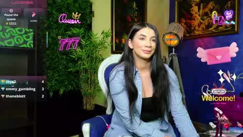 Nicolle online show from May 2026 08:15:01 PM