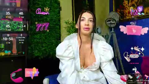 Nicolle online show from July 2026 08:01:02 AM