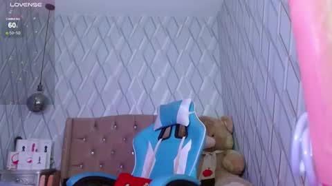 Nicolle Miley online show from February 2025 06:47:02 AM