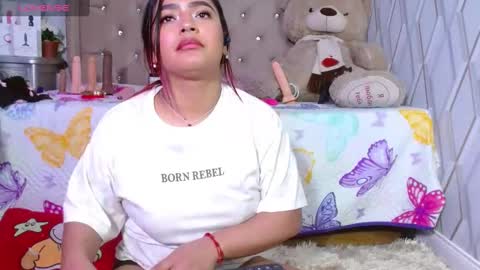 Nicolle Miley online show from February 2025 05:48:02 AM