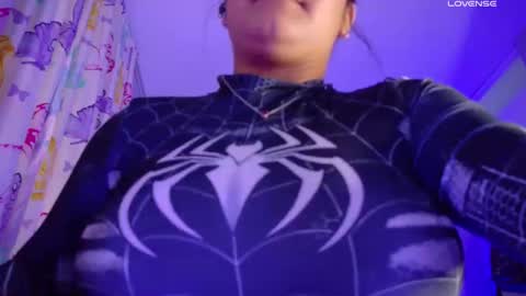 Nicolle Miley online show from April 2026 11:43:02 PM