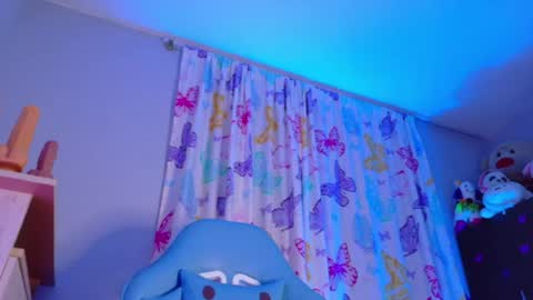 Nicolle Miley online show from July 2026 12:27:01 AM