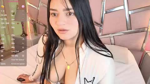 Snapshot of nicollevsconttei chatting on December 2025 01:40:02 PM nicollevsconttei online show from December 2025 01:40:02 PM