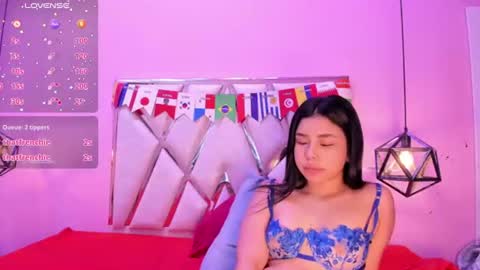 nicolljabocs online show from July 2026 02:15:02 AM