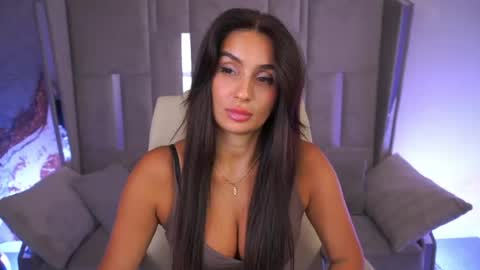 Nicole online show from July 2026 10:43:01 AM