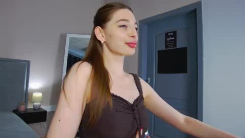 NicolRos online show from April 2026 02:32:01 PM