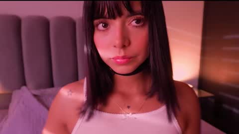 Snapshot of nicolross_ chatting on December 2025 09:42:01 PM NicolRoss online show from December 2025 09:42:01 PM