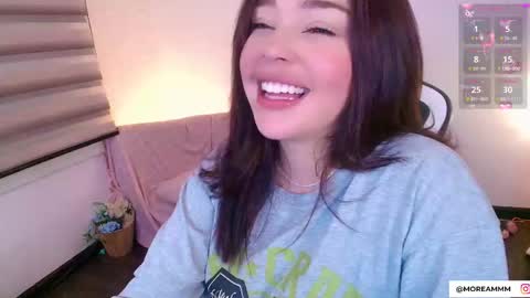 Snapshot of nicolthompsonn chatting on December 2025 01:44:01 AM Nicol online show from December 2025 01:44:01 AM