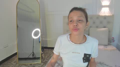 Snapshot of nicolvibes_212 chatting on February 2026 09:00:02 PM Nicol online show from February 2026 09:00:02 PM