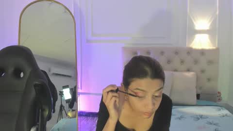 Snapshot of nicolvibes_212 chatting on February 2026 09:44:02 PM Nicol online show from February 2026 09:44:02 PM