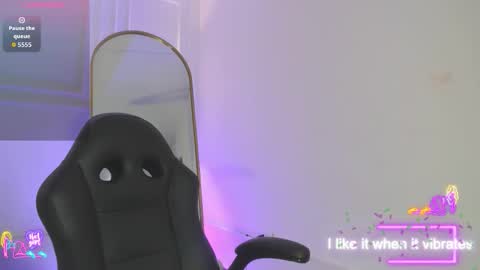 Snapshot of nicolvibes_212 chatting on February 2026 09:55:01 PM Nicol online show from February 2026 09:55:01 PM