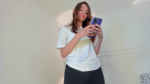 Snapshot of nicolvibes_212 chatting on March 2026 08:00:01 PM Nicol online show from March 2026 08:00:01 PM