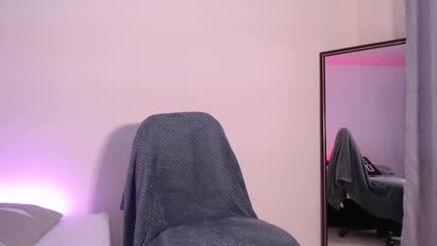 Snapshot of nicoymark1 chatting on November 2025 06:24:01 AM Nico y Mark online show from November 2025 06:24:01 AM