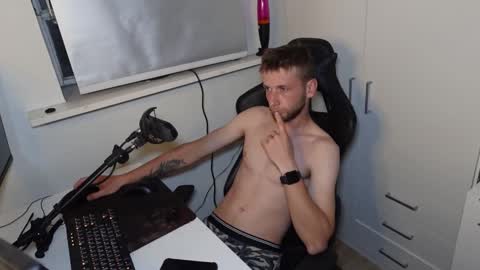 Snapshot of nicramga chatting on October 2025 09:15:01 PM nicramga online show from October 2025 09:15:01 PM