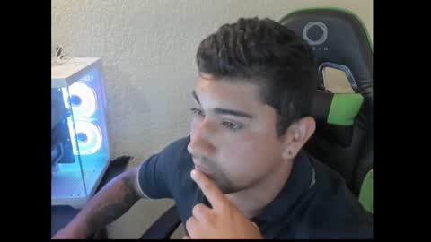 Snapshot of nieve_96 chatting on February 2026 11:54:01 PM nieve_96 online show from February 2026 11:54:01 PM