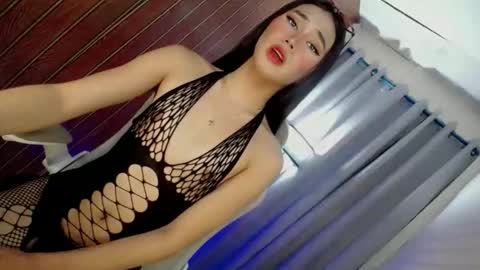 Snapshot of night_crystal1111 chatting on May 2026 07:52:02 PM night_crystal1111 online show from May 2026 07:52:02 PM