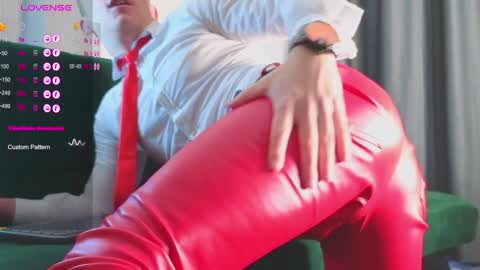 Snapshot of night_wwwolf chatting on December 2024 01:44:02 PM Jameson online show from December 2024 01:44:02 PM