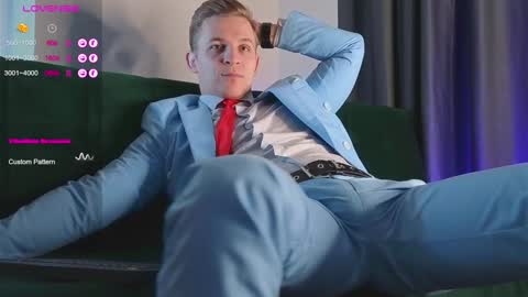 Snapshot of night_wwwolf chatting on December 2024 01:50:02 PM Jameson online show from December 2024 01:50:02 PM