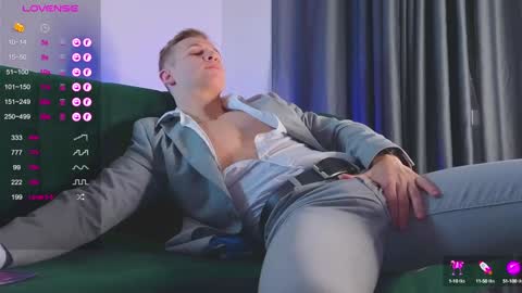 Snapshot of night_wwwolf chatting on January 2025 02:10:01 AM Jameson online show from January 2025 02:10:01 AM