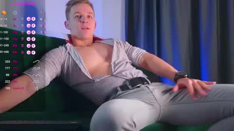 Snapshot of night_wwwolf chatting on February 2025 05:09:01 AM Jameson online show from February 2025 05:09:01 AM