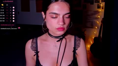Snapshot of nightfloatt chatting on May 2026 06:46:01 PM Daisy online show from May 2026 06:46:01 PM