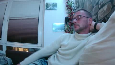 MikeVanDyck online show from December 2025 05:50:01 PM