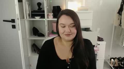 Holly online show from March 2026 03:19:02 PM