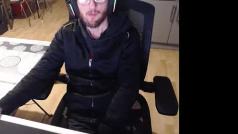 Snapshot of nightman7485569 chatting on February 2026 04:33:02 AM nightman7485569 online show from February 2026 04:33:02 AM