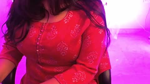 nightqueen107446 online show from February 2025 11:55:01 AM