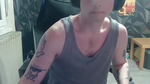 Snapshot of niglo620 chatting on April 2026 01:05:01 PM niglo620 online show from April 2026 01:05:01 PM