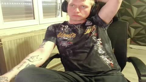 niglo620 online show from April 2026 01:06:02 PM