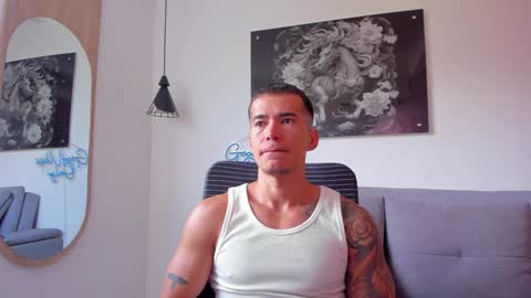 Snapshot of niickcooper chatting on December 2024 07:43:02 PM Niick online show from December 2024 07:43:02 PM